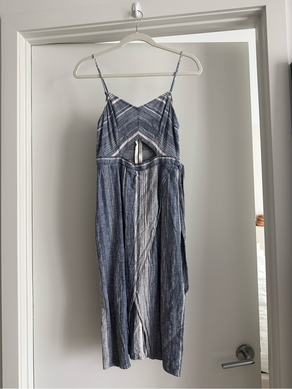 Express Blue & White Striped Cutout Spaghetti-Strap Midi Dress
